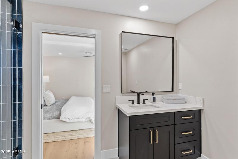 8436 N Vía Linda-21