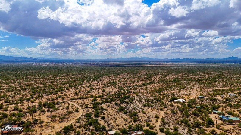 20251001055821391335000000-o