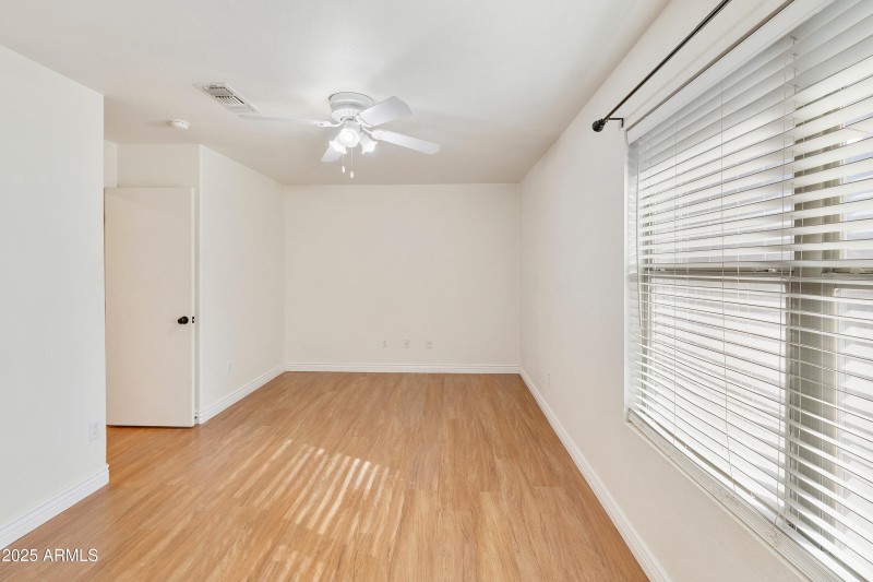 2258 E-023-041-dlb-MLS_Size