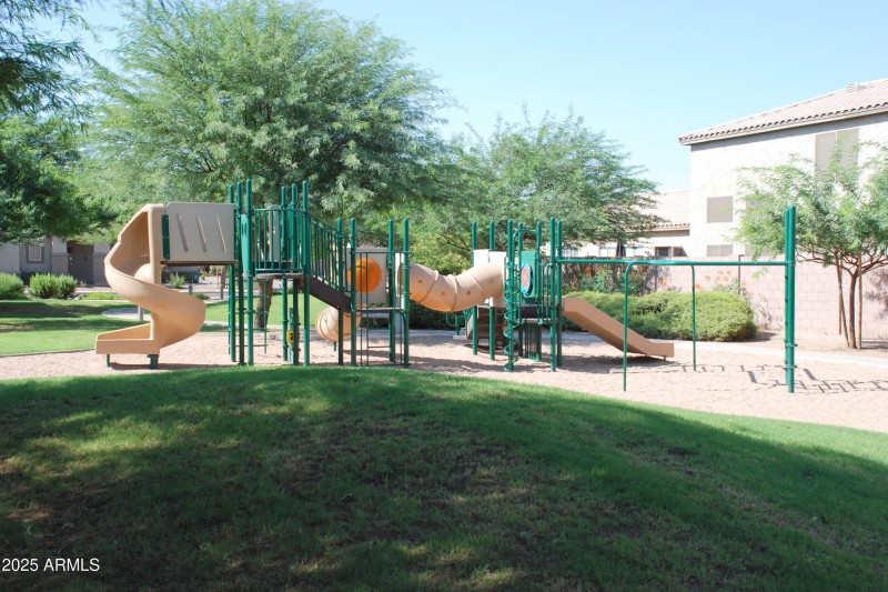 2258 E-040-001-s99-MLS_Size