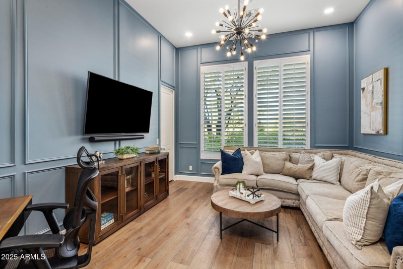 Flexible Office or 5th Bedroom