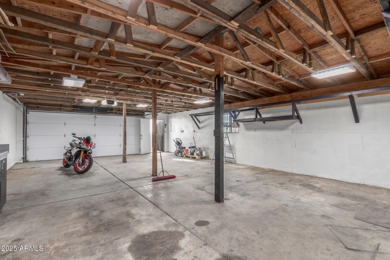 Detached garage