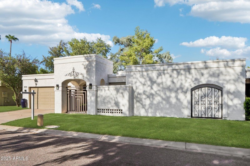 2-web-or-mls-5-web-or-mls-N 82nd St-L110