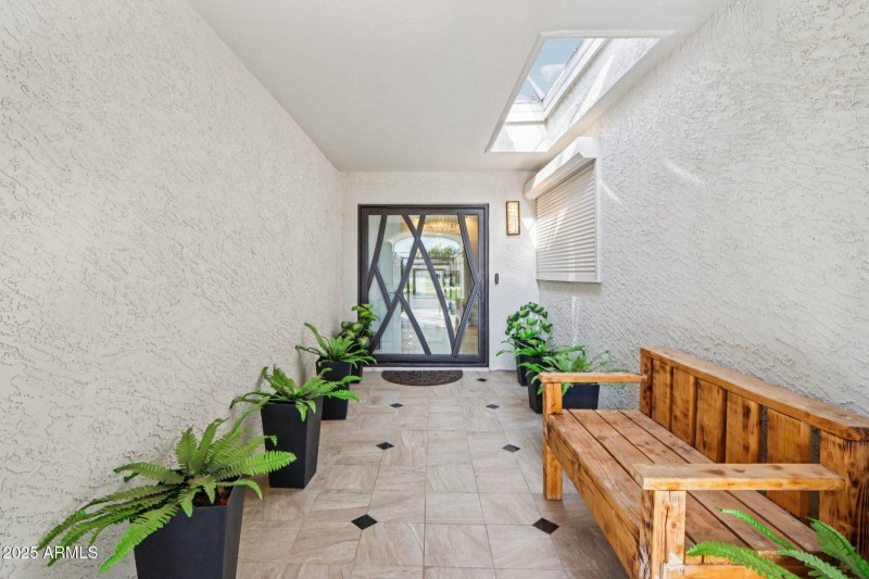 3-web-or-mls-7-web-or-mls-N 82nd St-L110