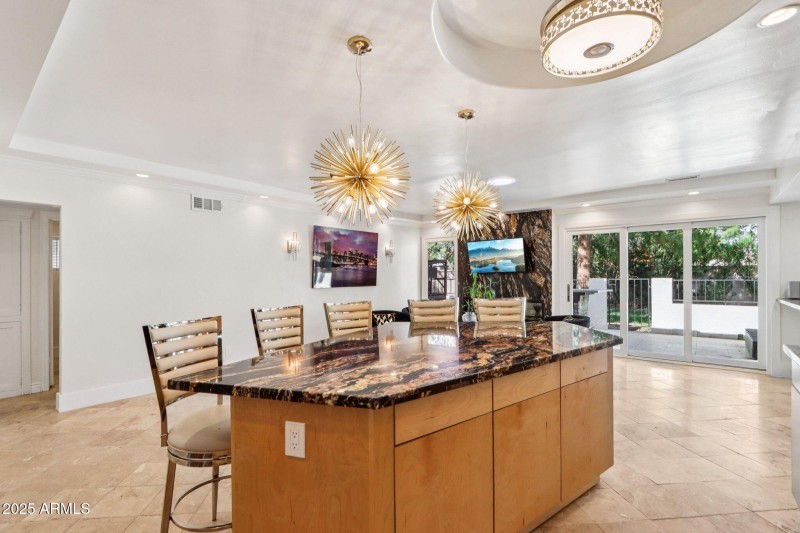 11-web-or-mls-24-web-or-mls-N 82nd St-L1