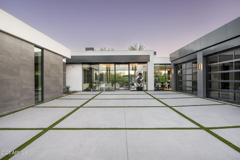 6911 E Jackrabbit Rd PV TopPics-4