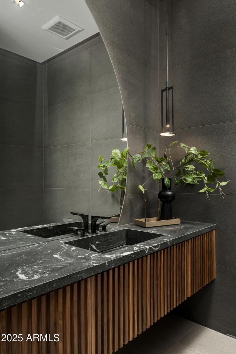 6911 E Jackrabbit Rd PV TopPics-29