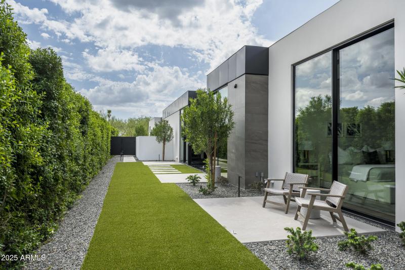 6911 E Jackrabbit Rd PV TopPics-69