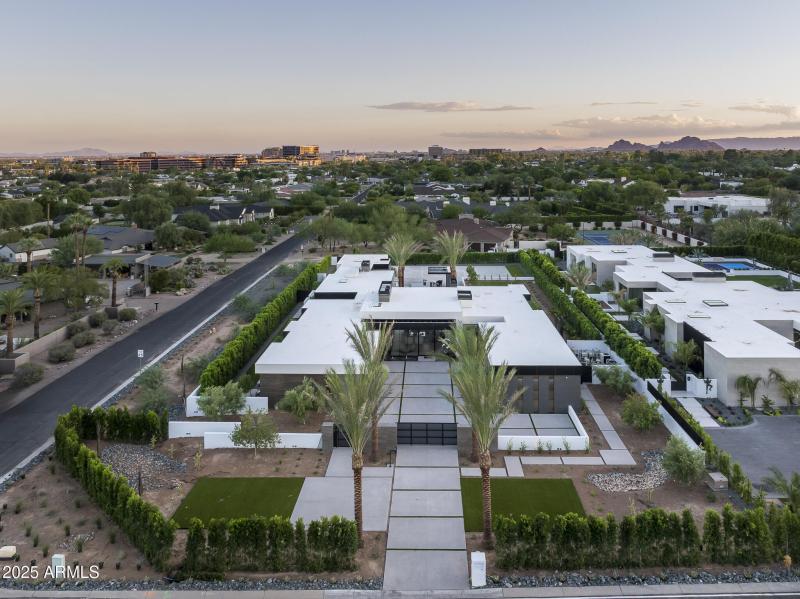 6911 E Jackrabbit Rd PV TopPics-71