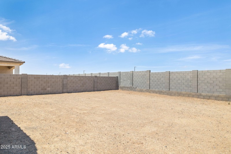 32-web-or-mls-15362-w-smoketree-dr-10-ma