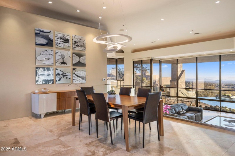 Elegant Dining Space