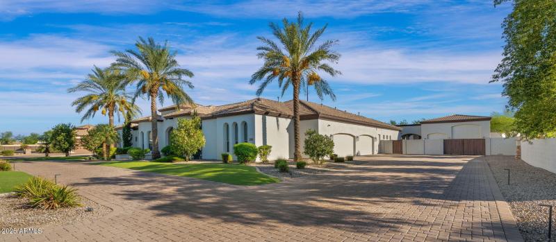 6-web-or-mls-Driveway1