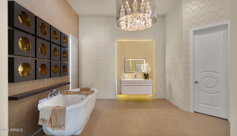 64-web-or-mls-Primary Bedroom4