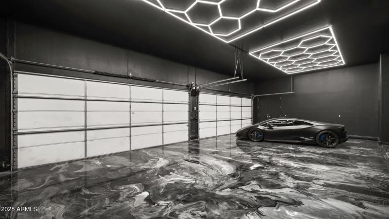 73-web-or-mls-Garage Interior1