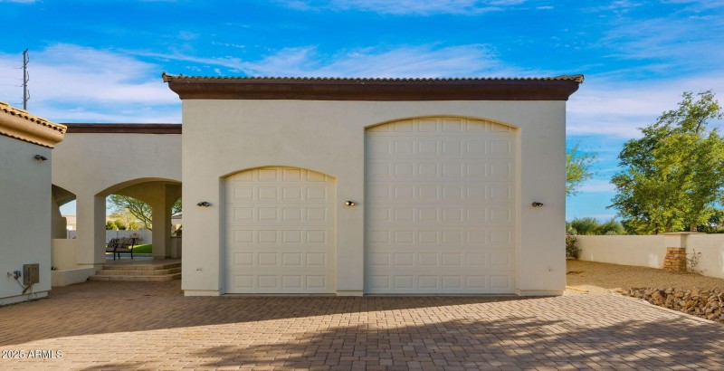 77-web-or-mls-RV Garage2