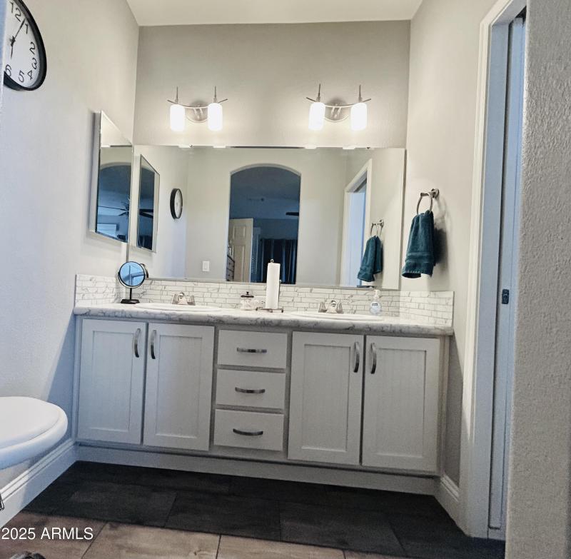 9) 62958-68cdfdfff3fe6