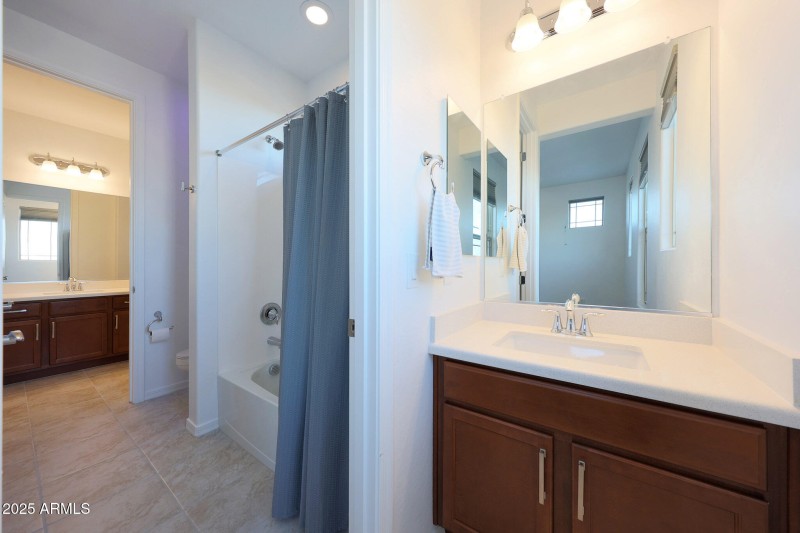 Jack n Jill Bathroom