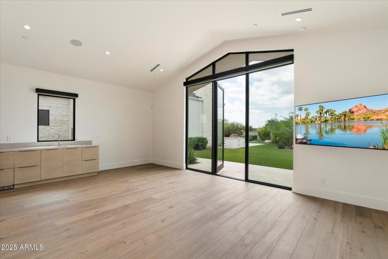 Guest house w builtins and refrig