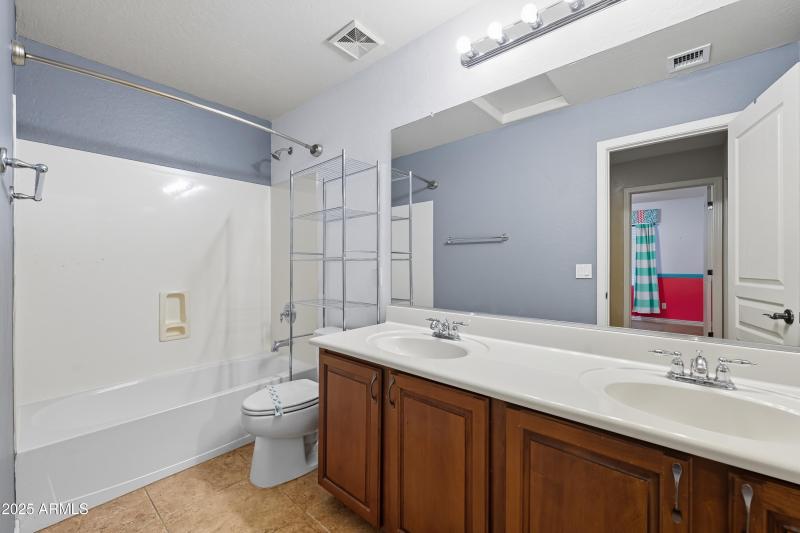 29_4166_E_Page_Ave_Gilbert_AZ_85234_USA-