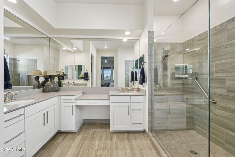 26-web-or-mls-N 205th Gln-S0110-026