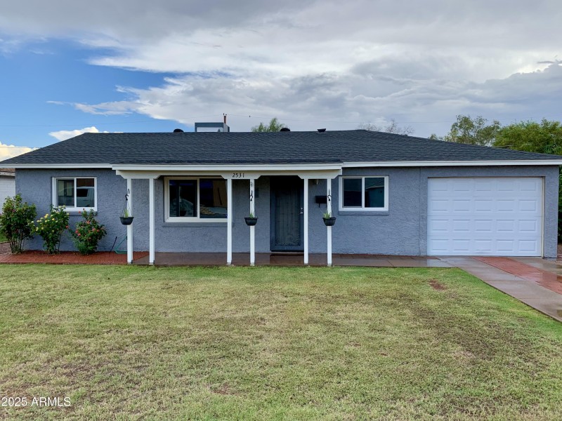 2531 E Indianola Ave