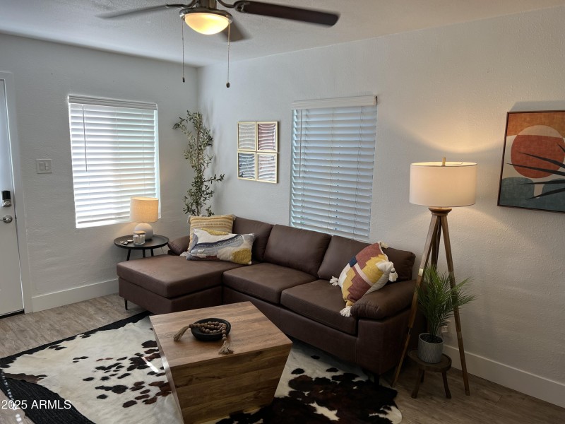 Guest House Livingroom