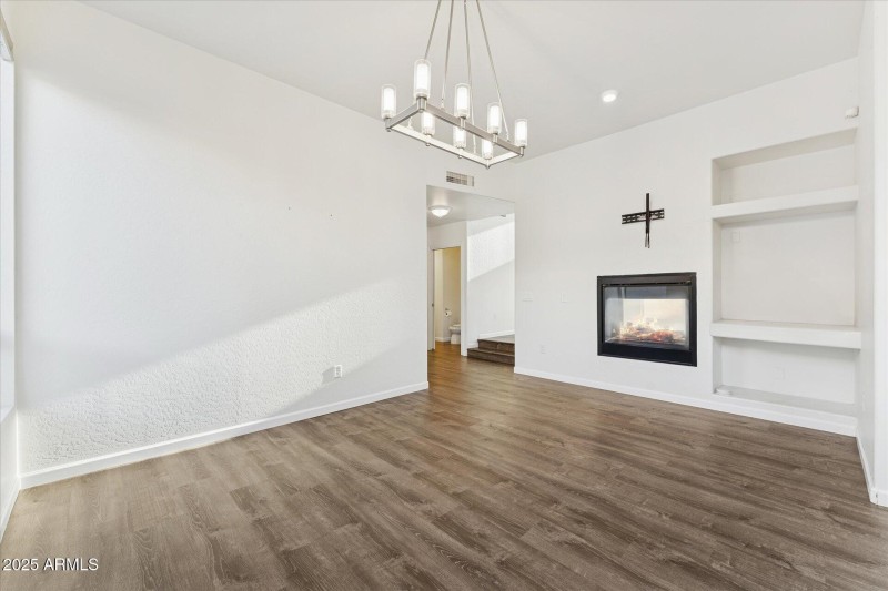 13-013-formal-dining