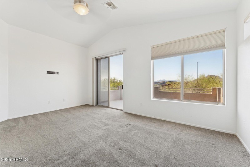 29-029-primary-bedroom