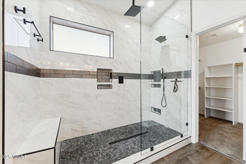 33-033-primary-bathroom