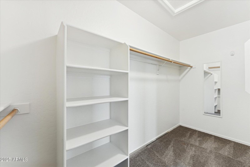 34-034-primary-closet