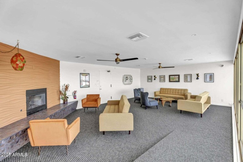 Roof Top Indoor Loung 01