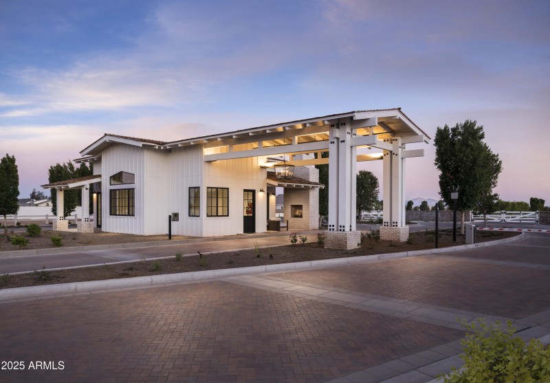 SterlingGrove_Guard_Entry_0210_conversio