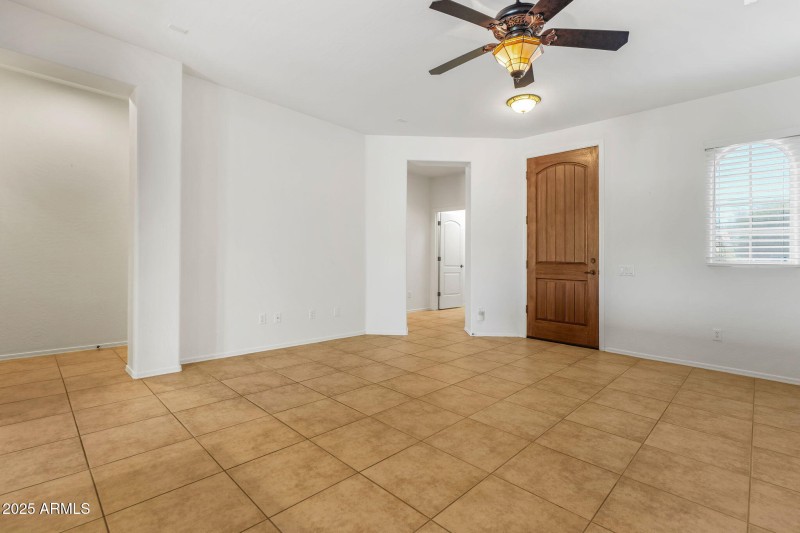 4-web-or-mls-12952 W Chapala Dr--4