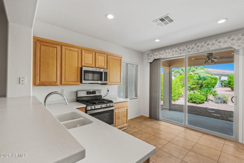 6-web-or-mls-12952 W Chapala Dr--6