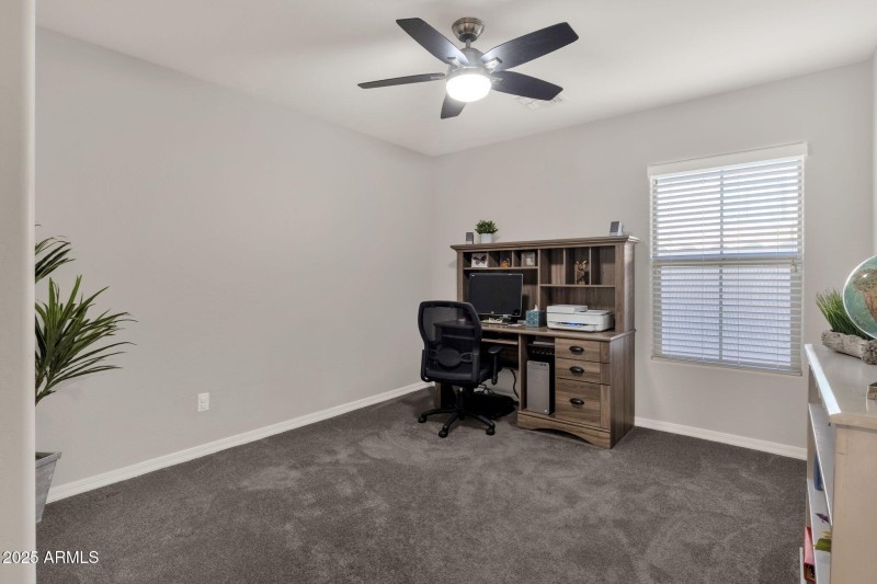 26-web-or-mls-2860-e-detroit-st