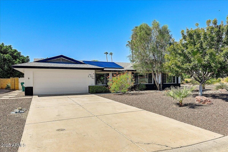 04-Solar Roof Panels