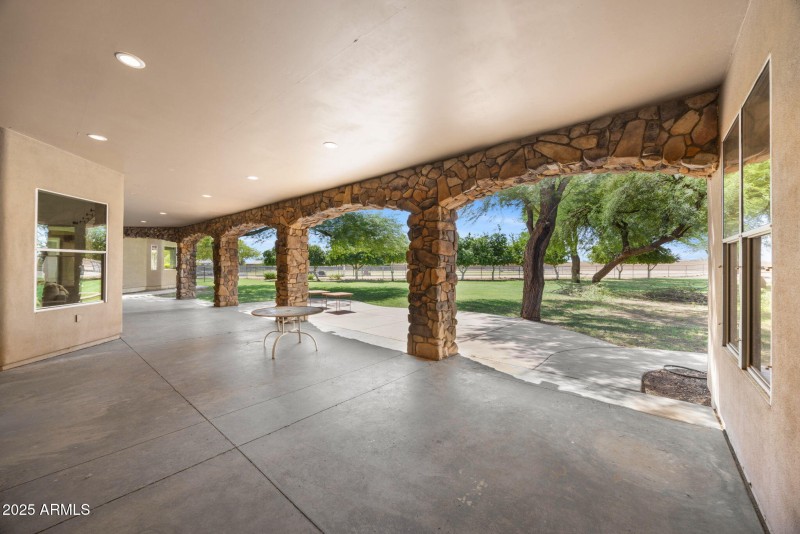 42-web-or-mls-8822-n-172nd-dr