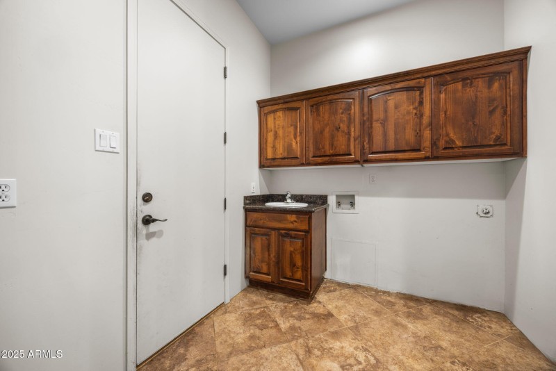 41-web-or-mls-8822-n-172nd-dr