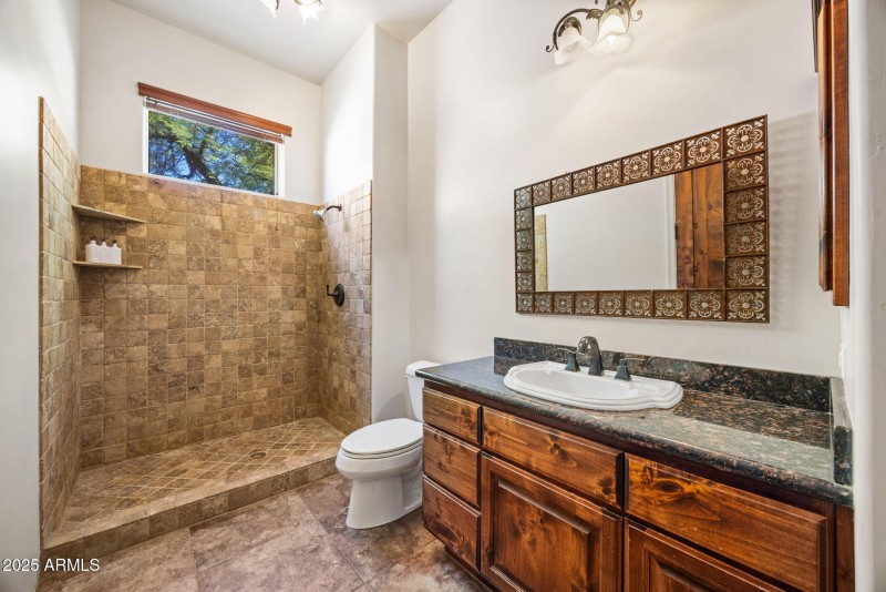 36-web-or-mls-8822-n-172nd-dr