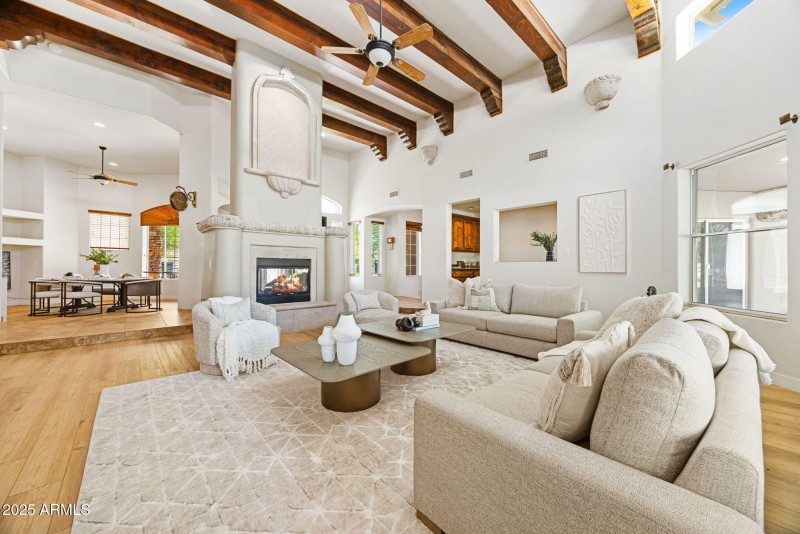 6-web-or-mls-8822-n-172nd-dr