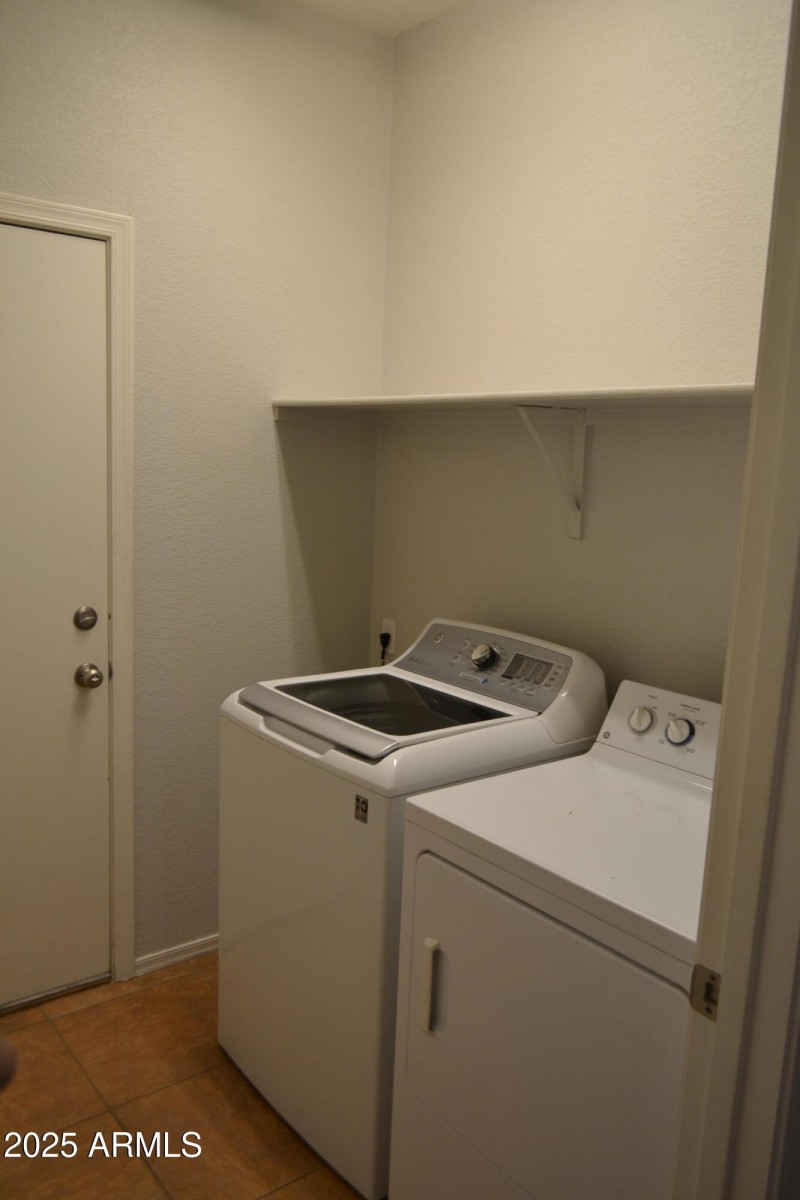 Laundry W&D Included