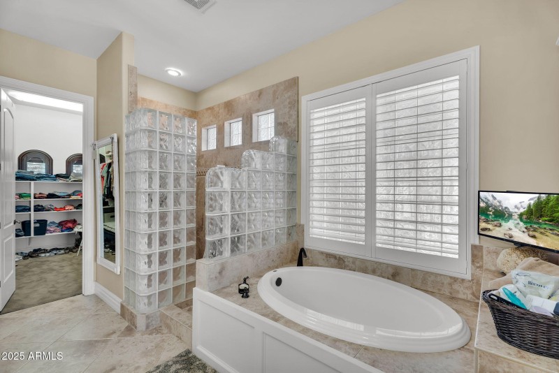 29-web-or-mls-Mewes-39