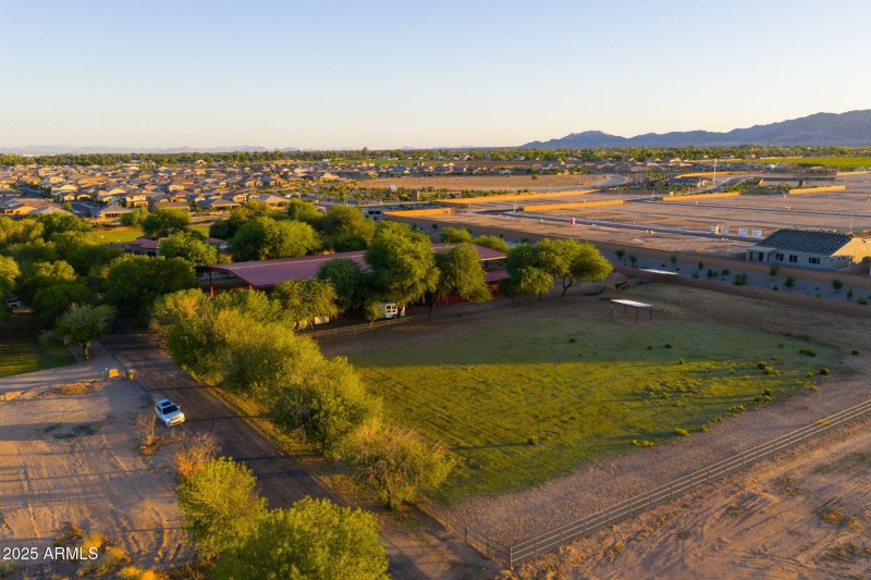 61-web-or-mls-8822-n-172nd-dr