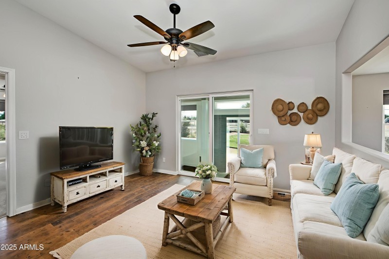 Den Virtually Staged