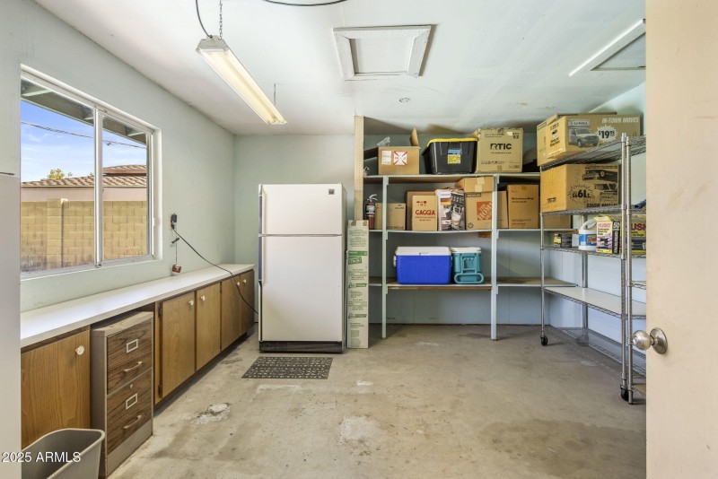 Attached Storage Room Not Inc in Sq Ft