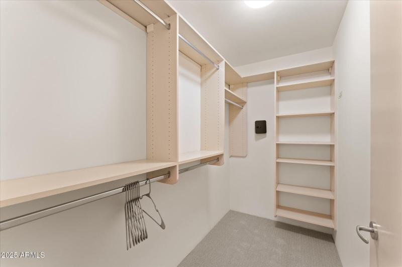 28-028-primary-closet