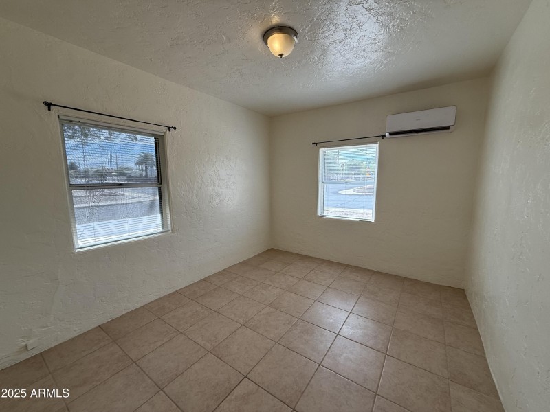 Vacant Unit 1 Bedroom