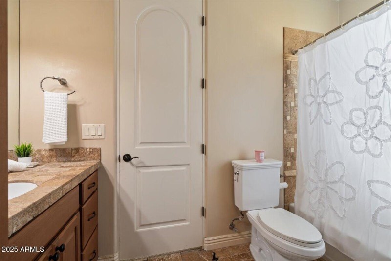 Bedroom En Suite Bath