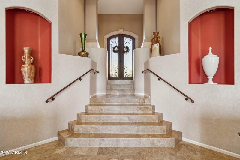 10-web-or-mls-5819-w-abraham-ln