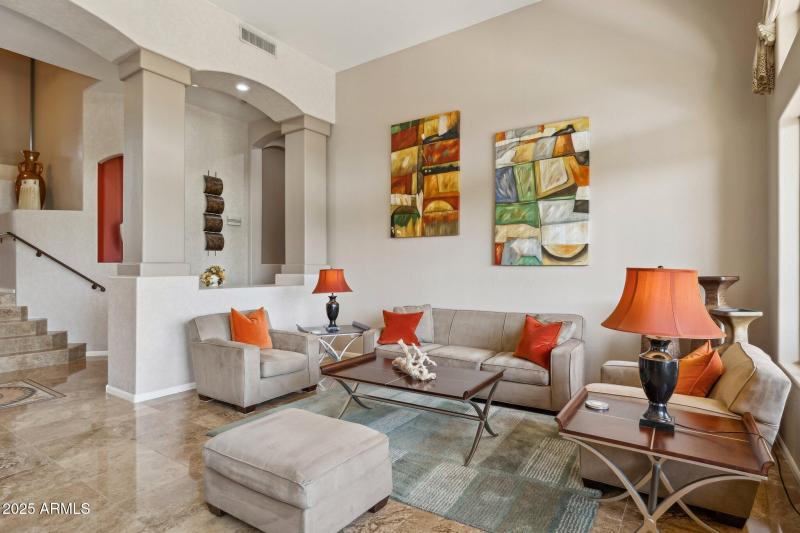 11-web-or-mls-5819-w-abraham-ln